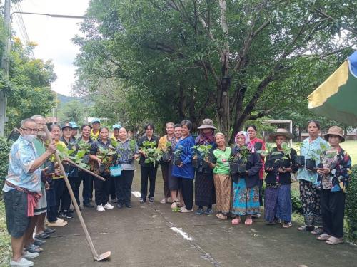 โครงการสนับสนุนการขับเคลื่อนกิจกรรมตามแผนพัฒนาตำบล กิจกรรมส่งเสริมหมู่บ้านเศรษฐกิจพอเพียงต้นแบบ ให้เป็นแหล่งเรียนรู้การน้อมนำปรัชญาของเศรษฐกิจพอเพียงมาใช้ในชีวิตประจำวัน ระดับตำบล
